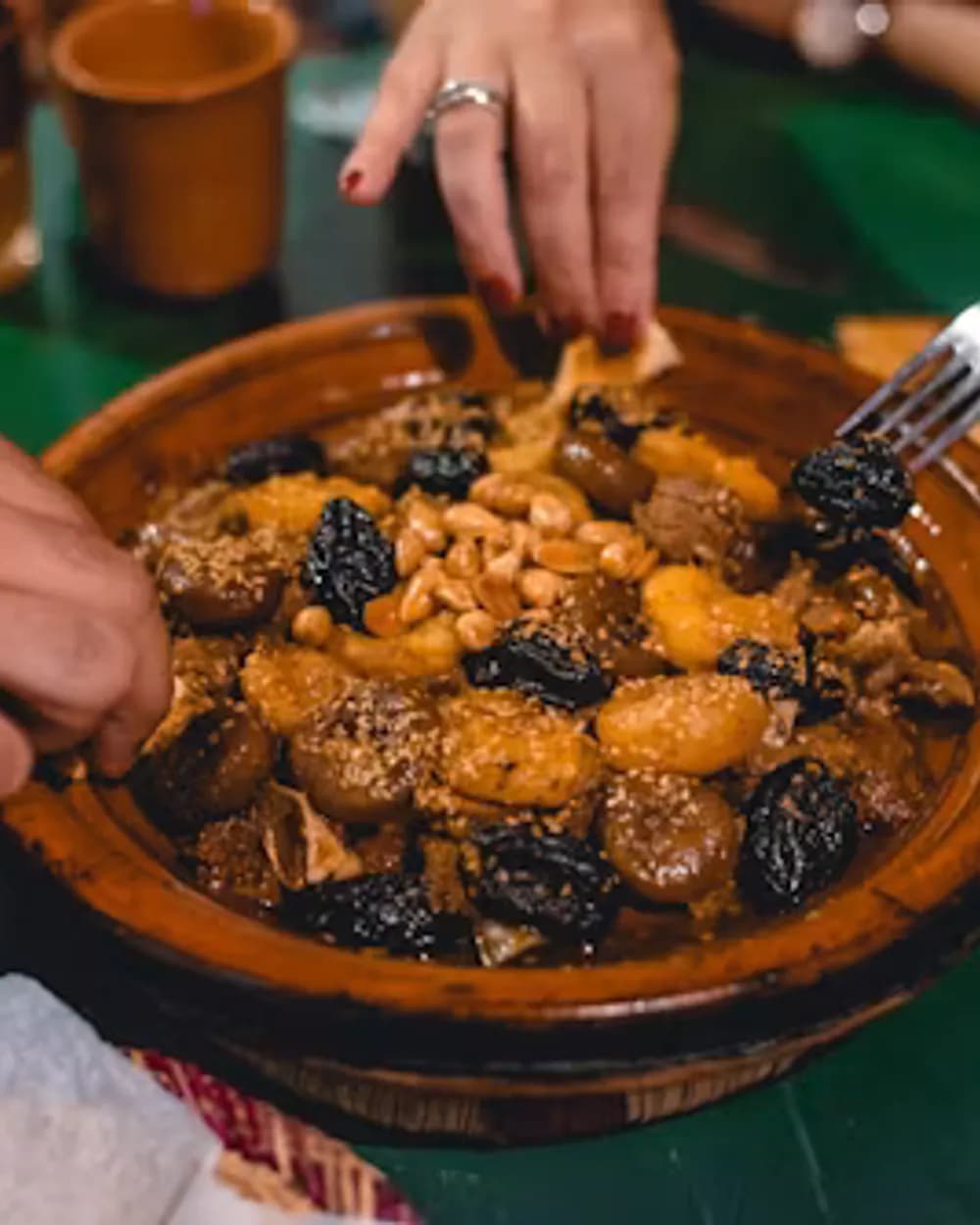 Tajine de Bœuf aux Amandes